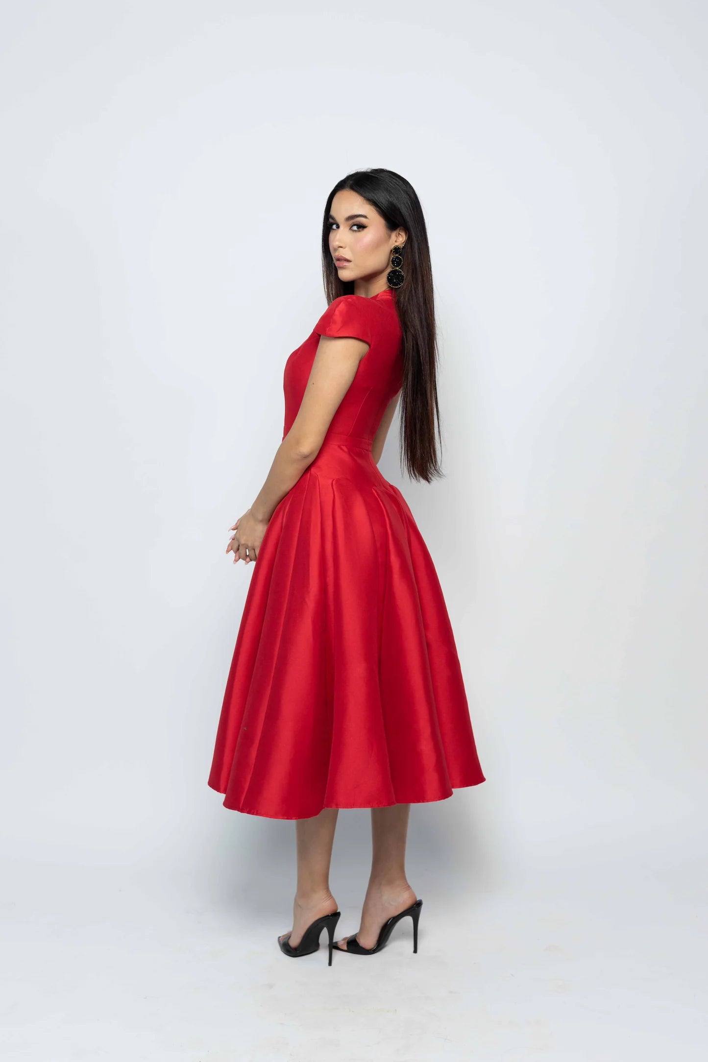 Bourgeoise – O Vestido de Elegância Esculpida